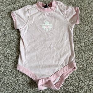 MHL Pink Toronto Maple Leafs Onesie in 0-6 months Baby Bodysuit Hockey